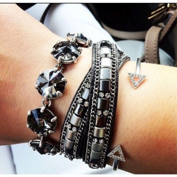 💜 Stella & Dot Hematite Cady Wrap Bracelet - Like New! - Picture 1 of 6